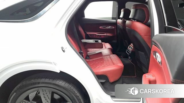 Genesis GV70 2023 Белый из Кореи, фото 2