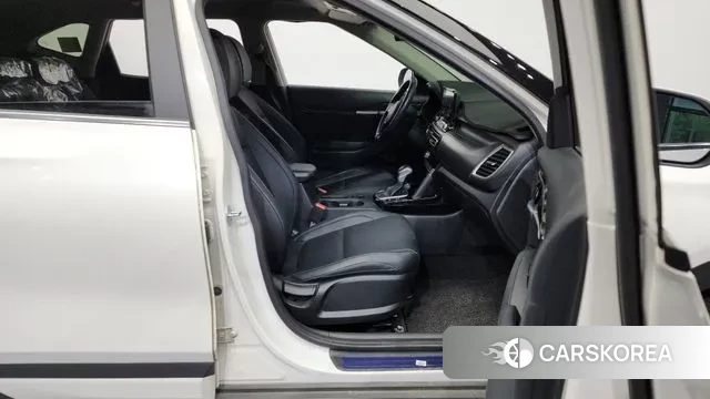 Kia Seltos 2022 Белый из Кореи, фото 2