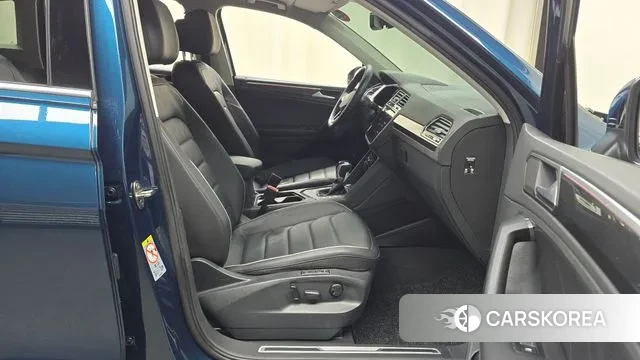 Volkswagen Tiguan second Generation 2021 Синий из Кореи, фото 2