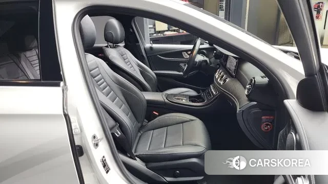 Mercedes-Benz E-Class W213 2022 Белый из Кореи, фото 2