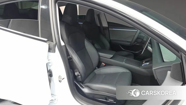 Tesla Model 3 2024 Белый из Кореи, фото 2