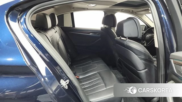 BMW 5 Series (G30) 2018 Синий из Кореи, фото 2