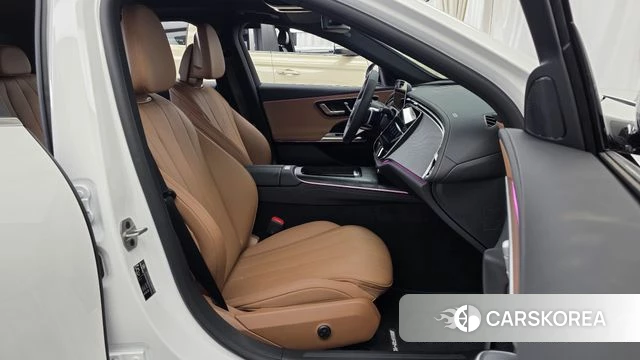 Mercedes-Benz E-Class W214 2025 Белый из Кореи, фото 2