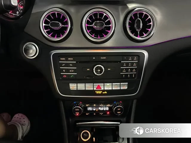 Mercedes-Benz GLA-Class X156 2018 Белый из Кореи, фото 2