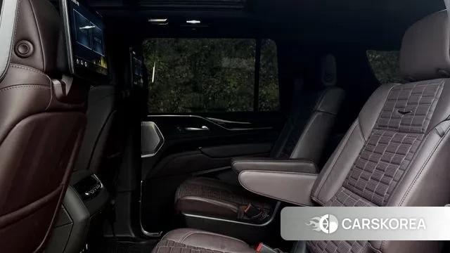 Cadillac Escalade 5th Generation 2023 Белый из Кореи, фото 2