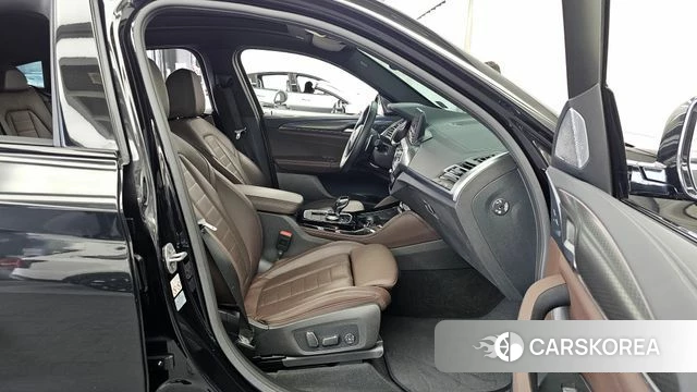 BMW X4 (G02) 2024 Черный из Кореи, фото 2