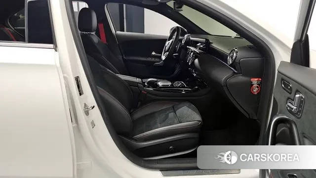 Mercedes-Benz A-Class W177 2022 Белый из Кореи, фото 2