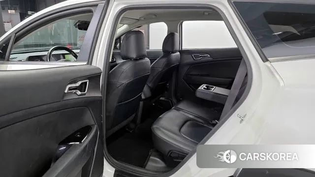 Kia Sportage 5th Generation 2022 Белый из Кореи, фото 2