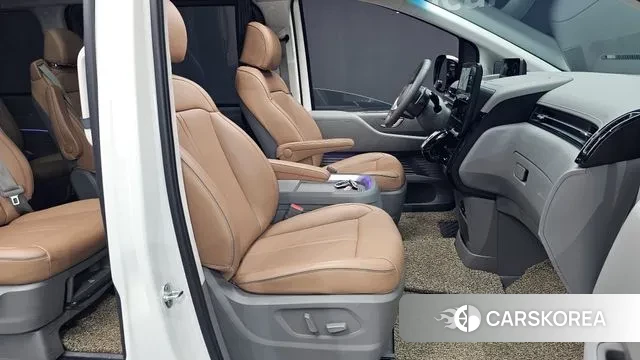 Hyundai Staria 2022 Белый из Кореи, фото 2