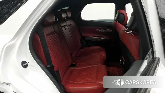 Genesis GV70 2021 Белый из Кореи, фото 2