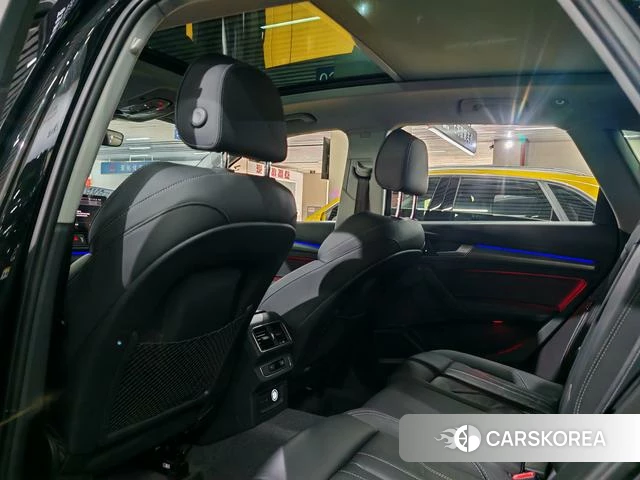 Audi Q5L 2022 Черный из Китая, фото 2