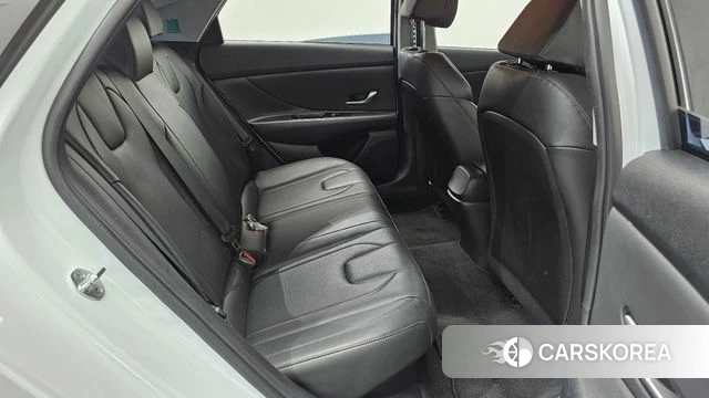 Hyundai Avante Hybrid (CN7) 2023 Белый из Кореи, фото 2