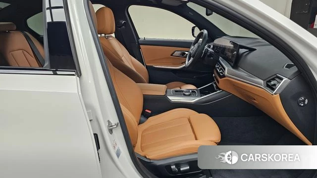 BMW 3 Series (G20) 2023 Белый из Кореи, фото 2