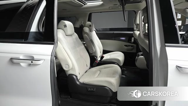 Kia Carnival 4th generation 2023 Белый из Кореи, фото 2