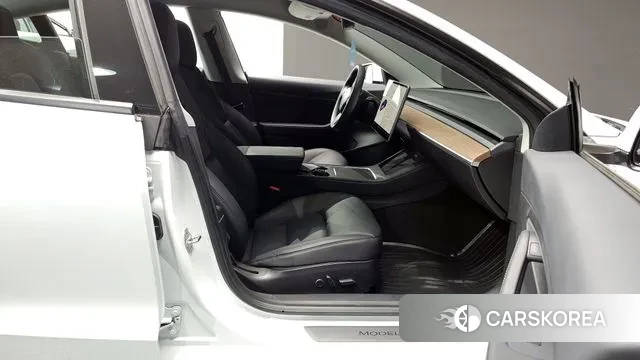 Tesla Model 3 2021 Белый из Кореи, фото 2