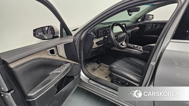 Kia K8 2023 Серебристо-серый из Кореи, фото 2