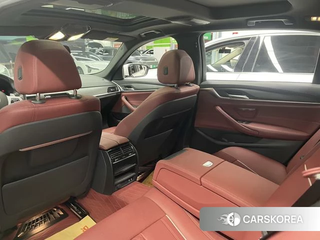 BMW 5 series 2021 Белый из Китая, фото 2