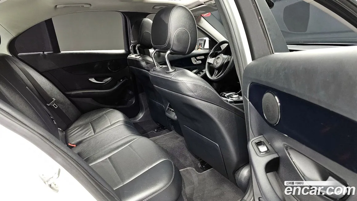 Mercedes-Benz C-Class W205 2018 Белый из Кореи, фото 2