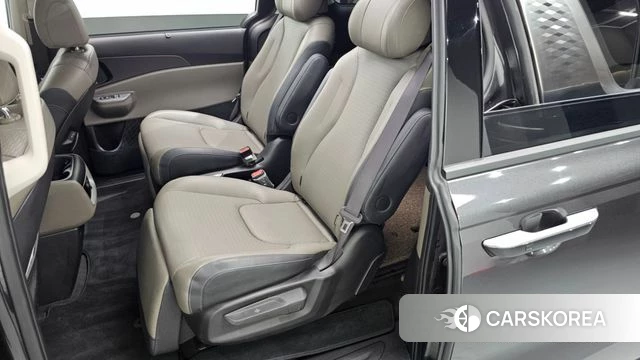 Kia The New Carnival 4th Generation 2025 Серый из Кореи, фото 2