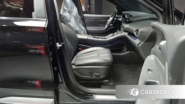 Hyundai The New Santa Fe 2021 Черный из Кореи, фото 2