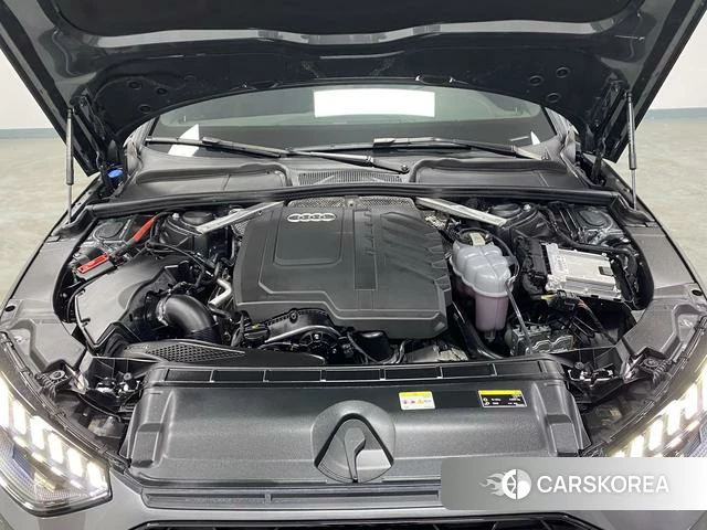 Audi A4L 2025 Темно-серый из Китая, фото 2