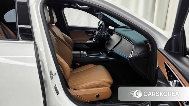 Mercedes-Benz E-Class W214 2024 Белый из Кореи, фото 2