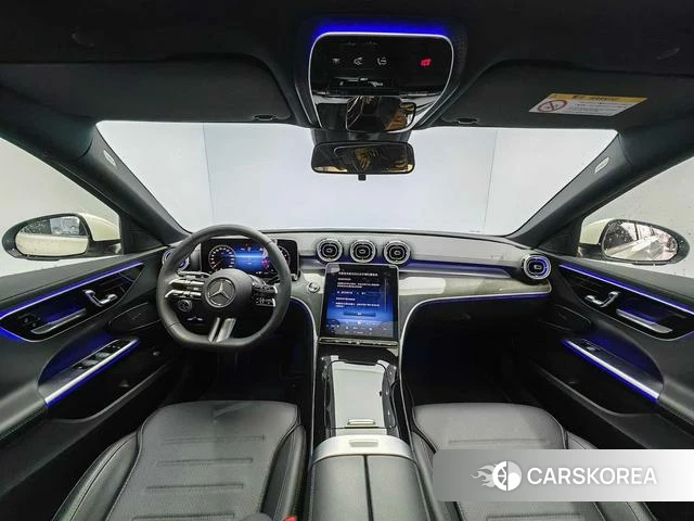 Mercedes-Benz Class C 2024 Белый из Китая, фото 2