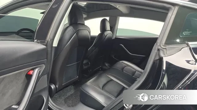 Tesla Model 3 2020 Черный из Кореи, фото 2