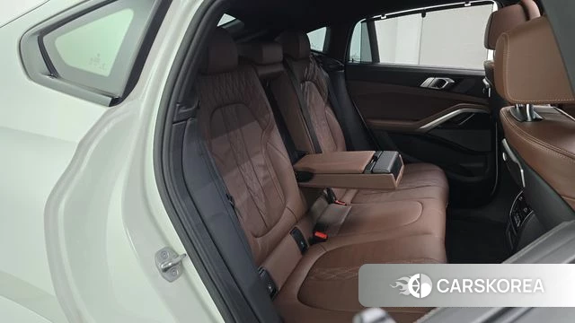 BMW X6 (G06) 2024 Белый из Кореи, фото 2