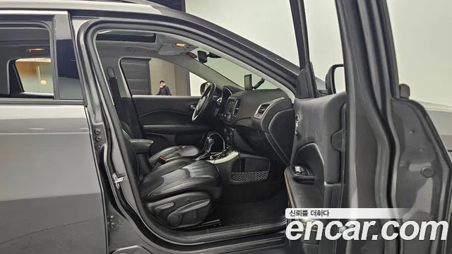 Jeep Compass 2nd Generation 2018 Серый из Кореи, фото 2