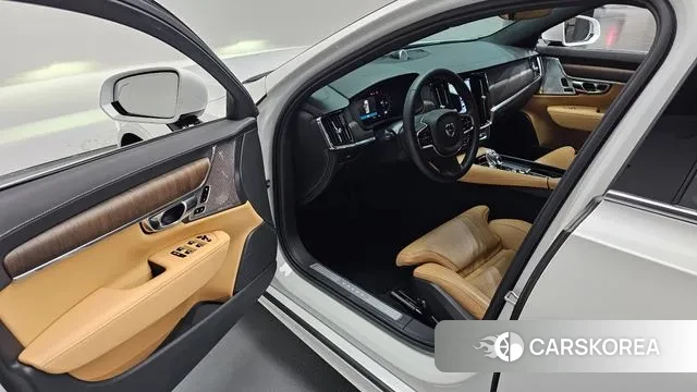 Volvo S90 2022 Белый из Кореи, фото 2