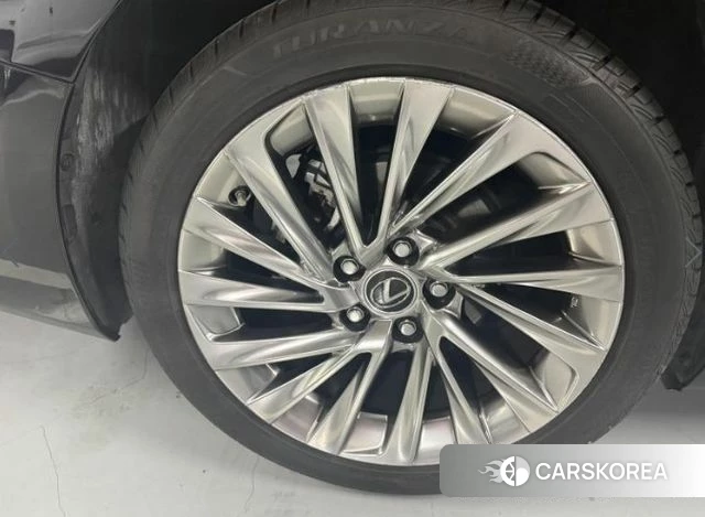 Lexus ES300h 7th generation 2021 Черный из Кореи, фото 2