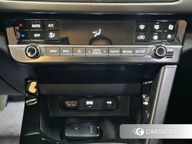 Kia The New Seltos 2023 Белый из Кореи, фото 2