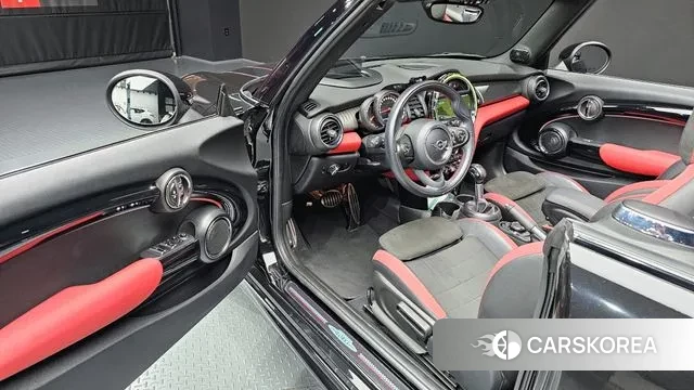 Mini Cooper S Convertible 2019 Черный из Кореи, фото 2