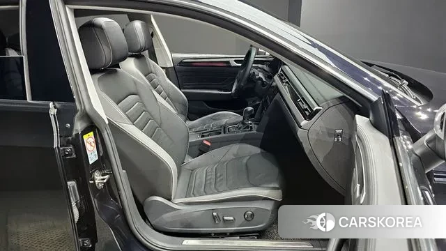 Volkswagen Arteon 2022 Черный из Кореи, фото 2