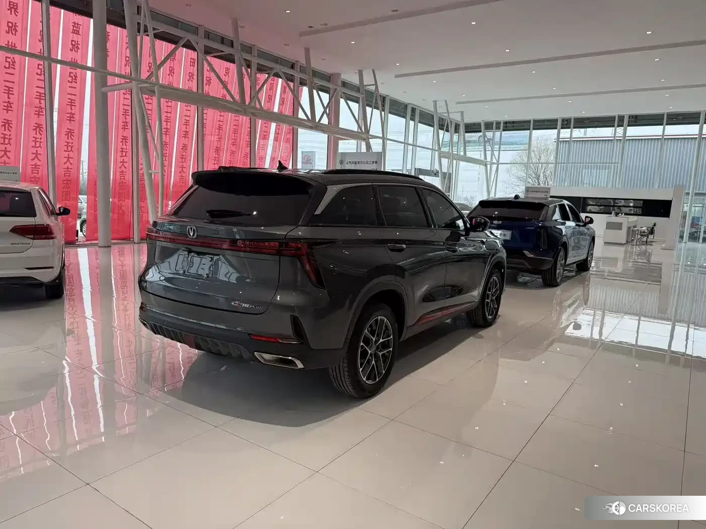 Chang'an Changan CS75PLUS 2023 Silver/gray из Китая, фото 2