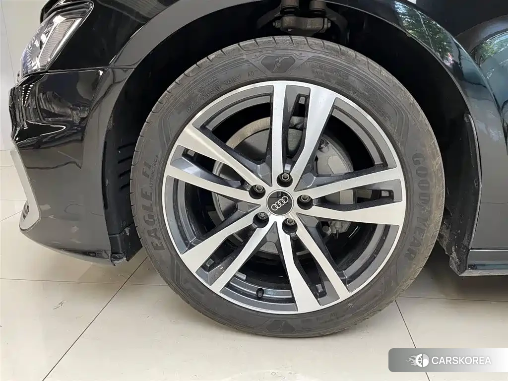Audi A6L 2024 Черный из Китая, фото 2