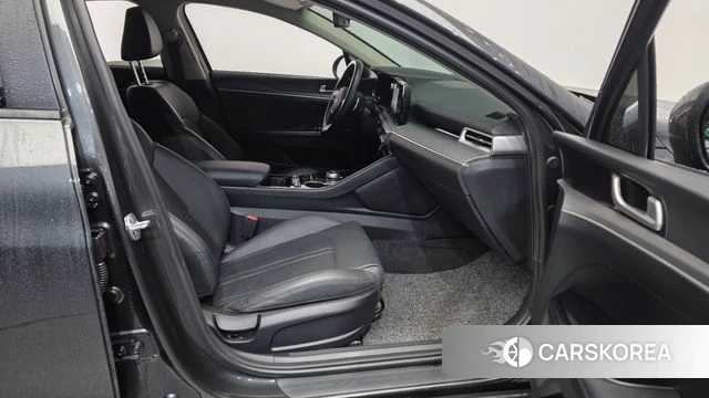 Kia K5 3rd generation 2021 Серый из Кореи, фото 2