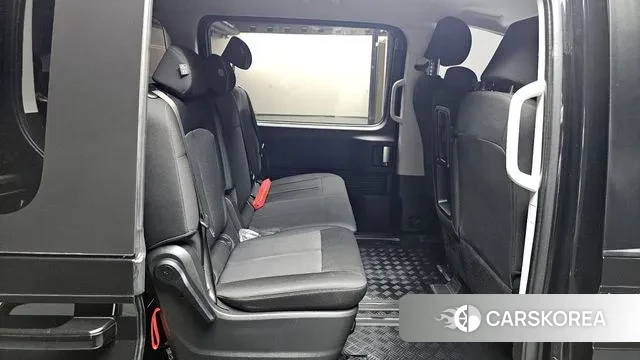 Hyundai Staria 2023 Черный из Кореи, фото 2