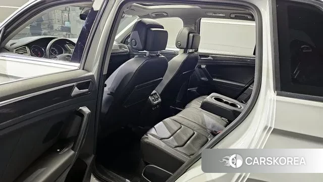 Volkswagen Tiguan second Generation 2020 Белый из Кореи, фото 2