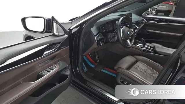 BMW 6 Series GT (G32) 2022 Черный из Кореи, фото 2