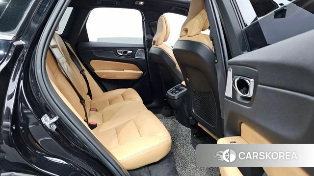Volvo XC60 second Generation 2021 Черный из Кореи, фото 2