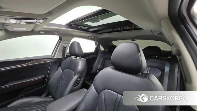 Kia K5 3rd generation 2023 Белый из Кореи, фото 2