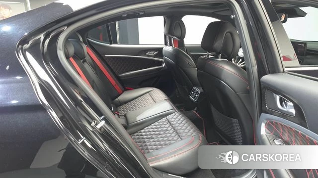 Genesis The New G70 2021 Черный из Кореи, фото 2