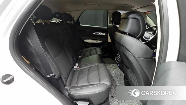 Genesis GV70 2023 Белый из Кореи, фото 2