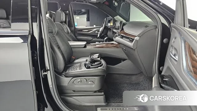 Cadillac Escalade 5th Generation 2022 Черный из Кореи, фото 2