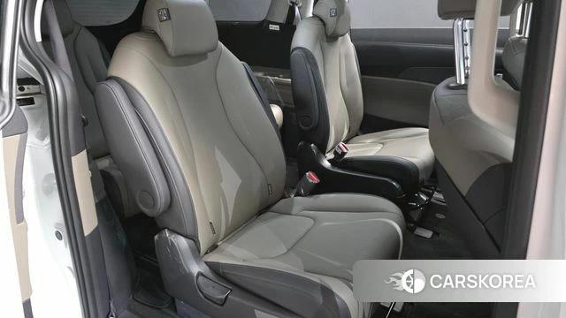 Kia The New Carnival 4th Generation 2025 Белый из Кореи, фото 2