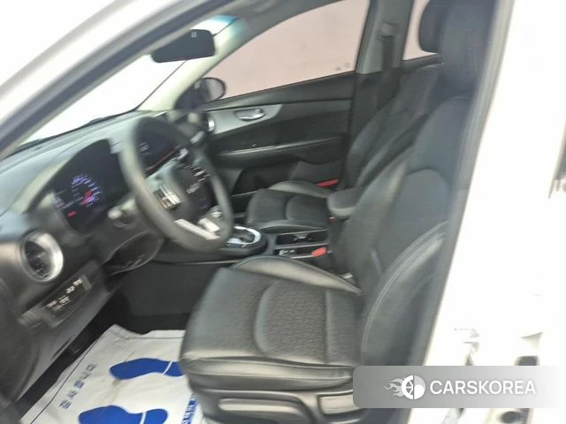 Kia The New K3 2nd generation 2022 Белый из Кореи, фото 2