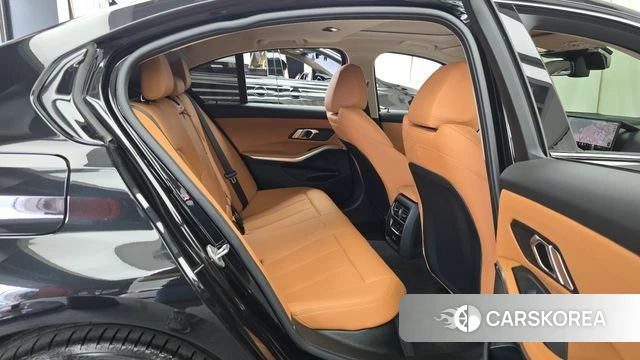 BMW 3 Series (G20) 2025 Черный из Кореи, фото 2