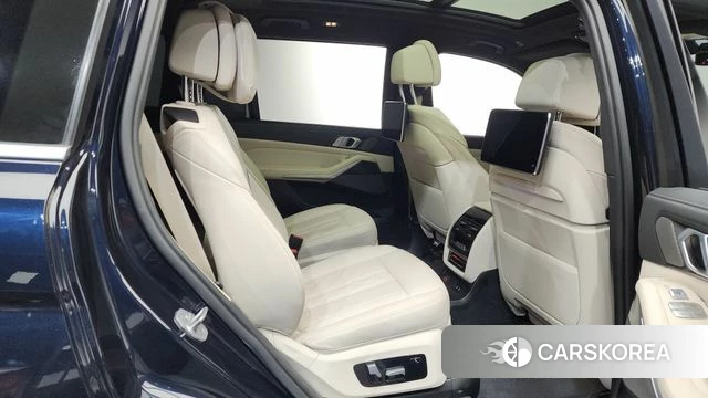 BMW X7 (G07) 2022 Черный из Кореи, фото 2